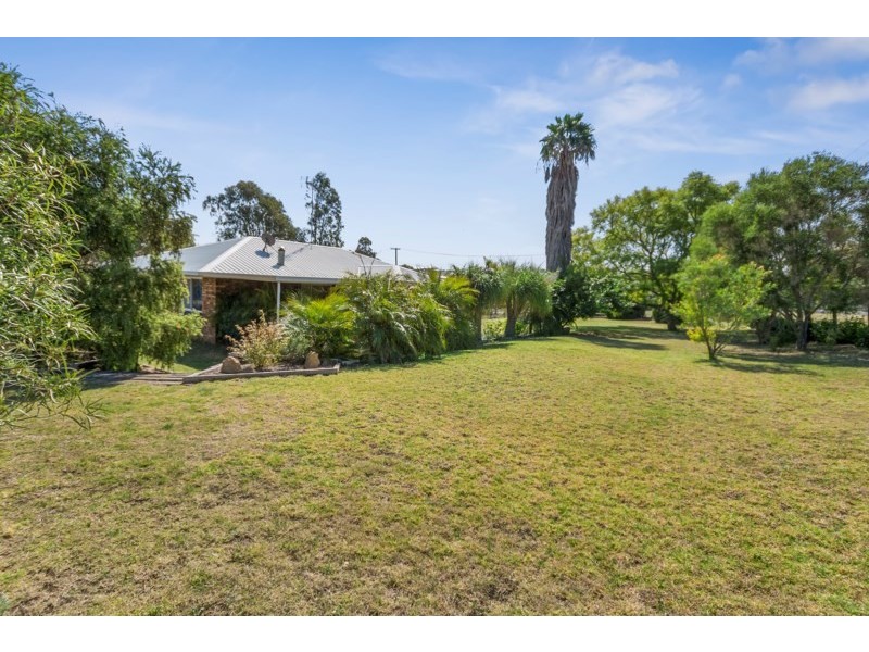 2 Fiona Street, Kingsthorpe QLD 4400