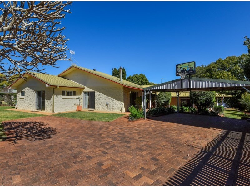 121C Mackenzie Street, East Toowoomba QLD 4350