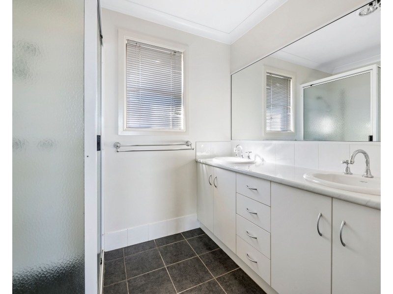 24 Whitman Street, Westbrook QLD 4350