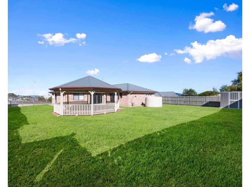 24 Whitman Street, Westbrook QLD 4350