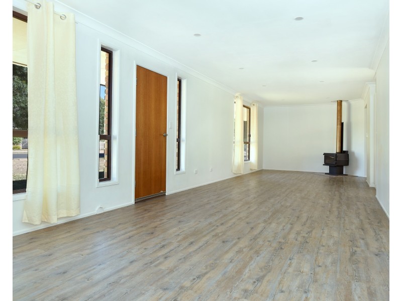 16 Littleton Drive, Highfields QLD 4352