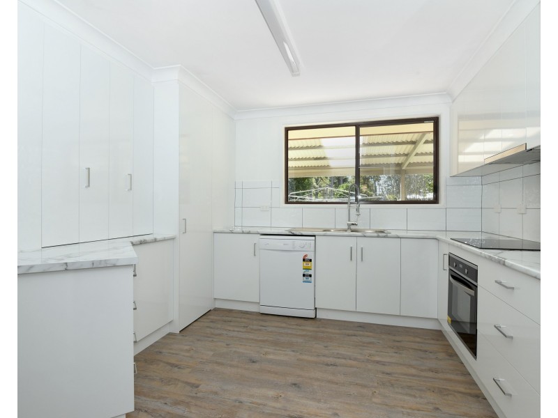 16 Littleton Drive, Highfields QLD 4352