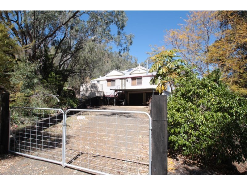 13 Rowland Court, Gowrie Mountain QLD 4350