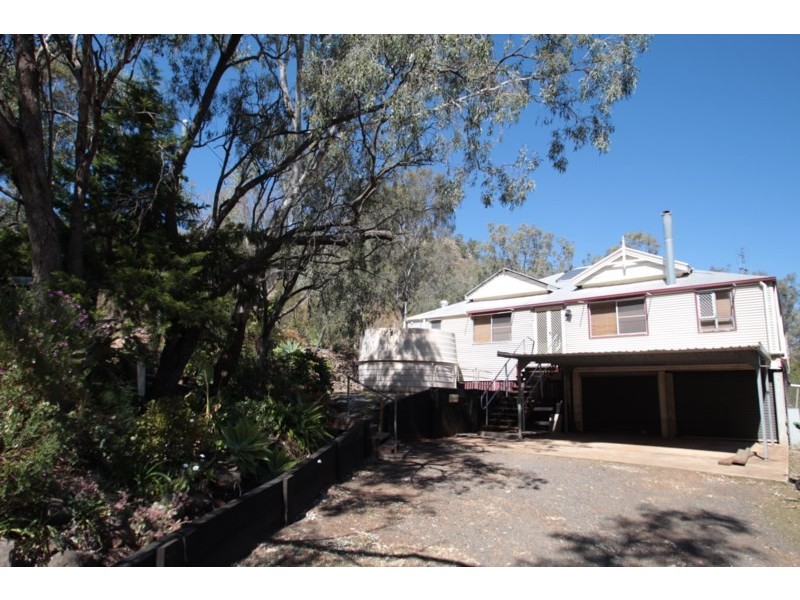 13 Rowland Court, Gowrie Mountain QLD 4350