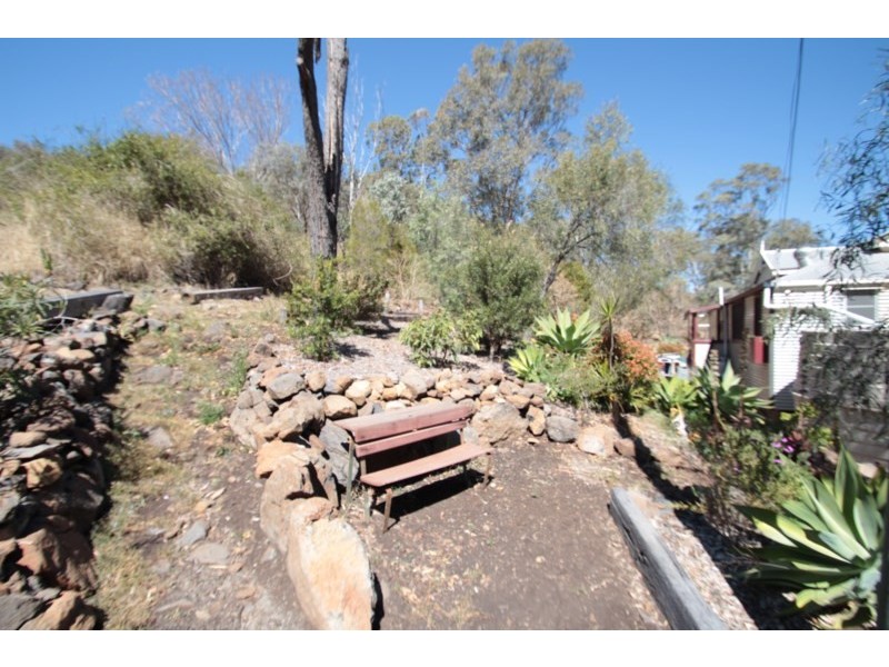 13 Rowland Court, Gowrie Mountain QLD 4350