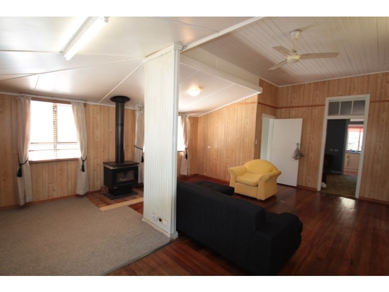 13 Rowland Court, Gowrie Mountain QLD 4350