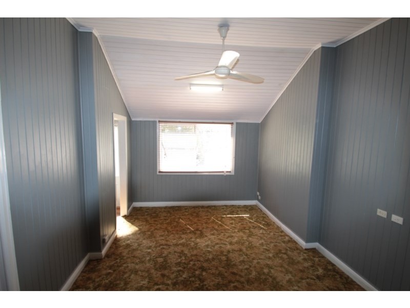 13 Rowland Court, Gowrie Mountain QLD 4350