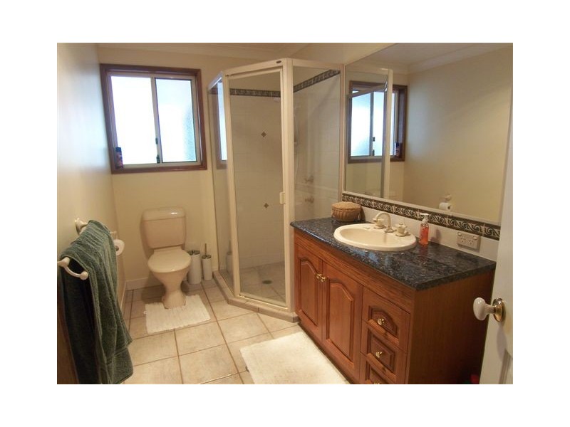 3 Woodlands Close, Middle Ridge QLD 4350