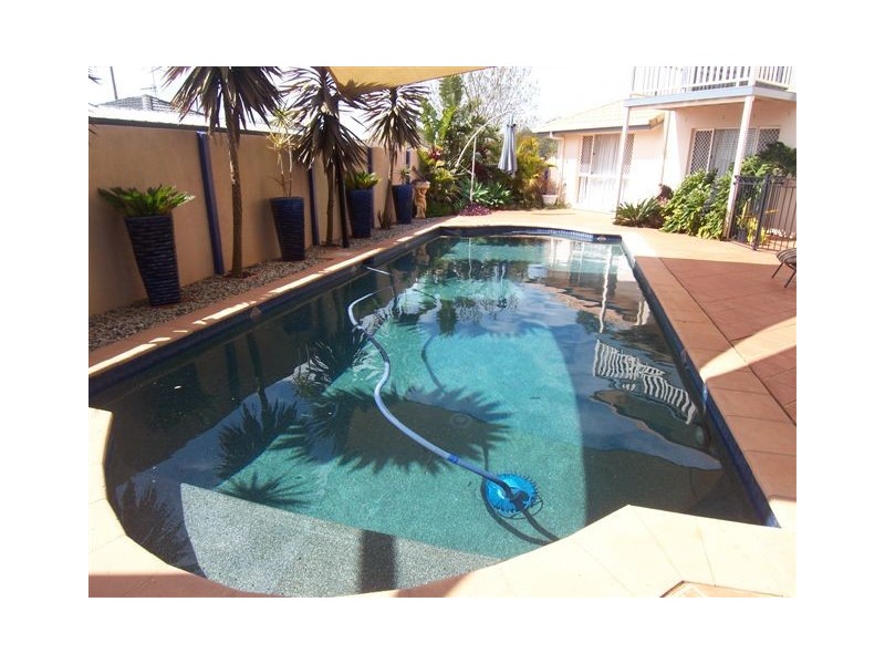 3 Woodlands Close, Middle Ridge QLD 4350