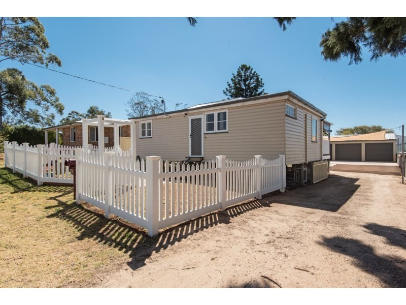5 Makepeace Street, Rockville QLD 4350