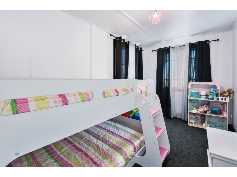 5 Makepeace Street, Rockville QLD 4350