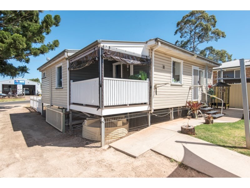 5 Makepeace Street, Rockville QLD 4350