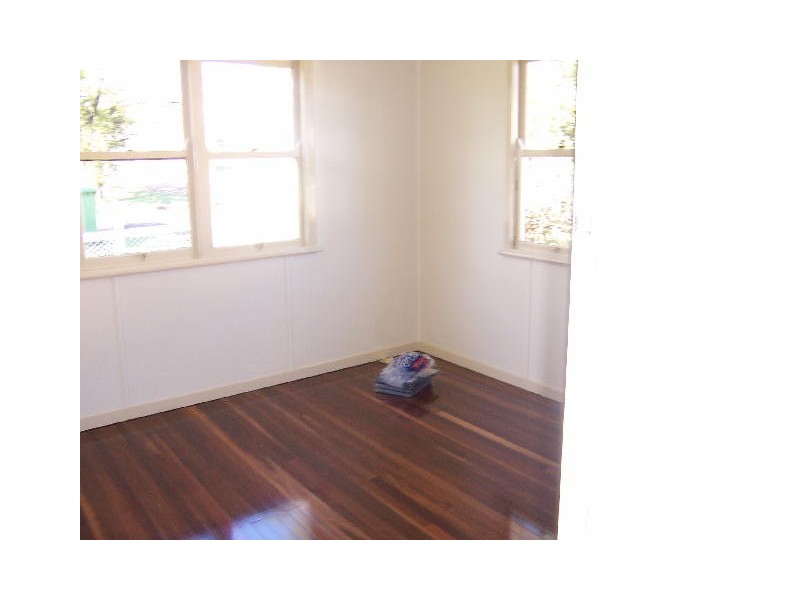 4 Robsart Street, North Toowoomba QLD 4350