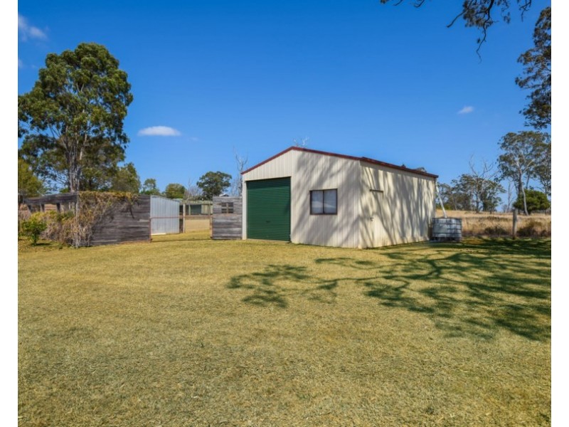 5 Highview Street, Meringandan West QLD 4352