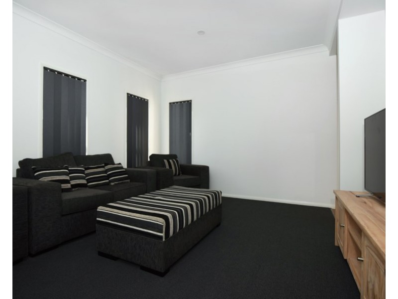 7/26 Andersson Court, Highfields QLD 4352