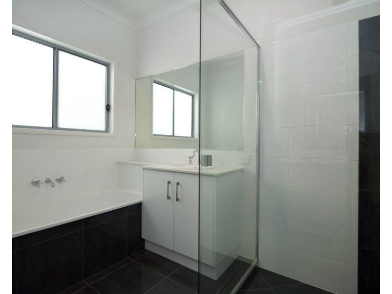 7/26 Andersson Court, Highfields QLD 4352