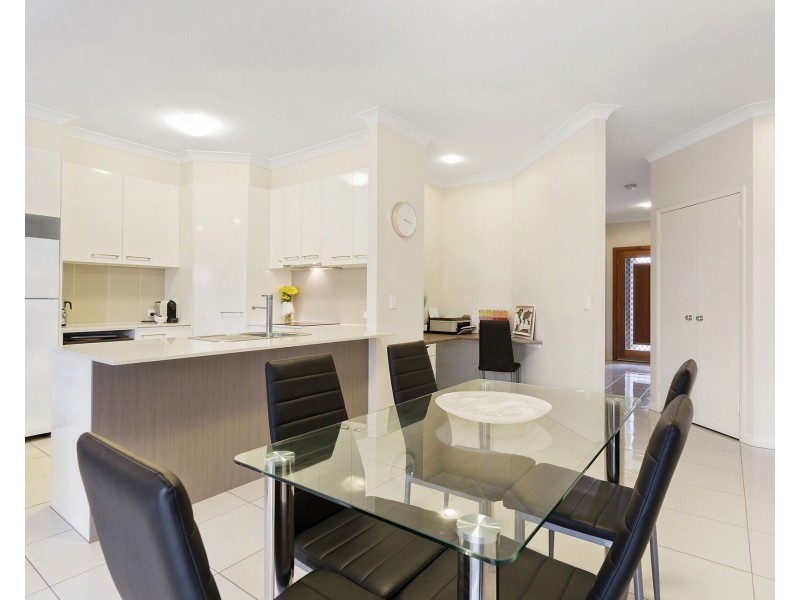 2/38 Victory Street, Newtown QLD 4350