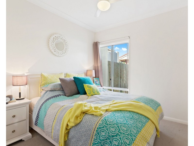 2/38 Victory Street, Newtown QLD 4350