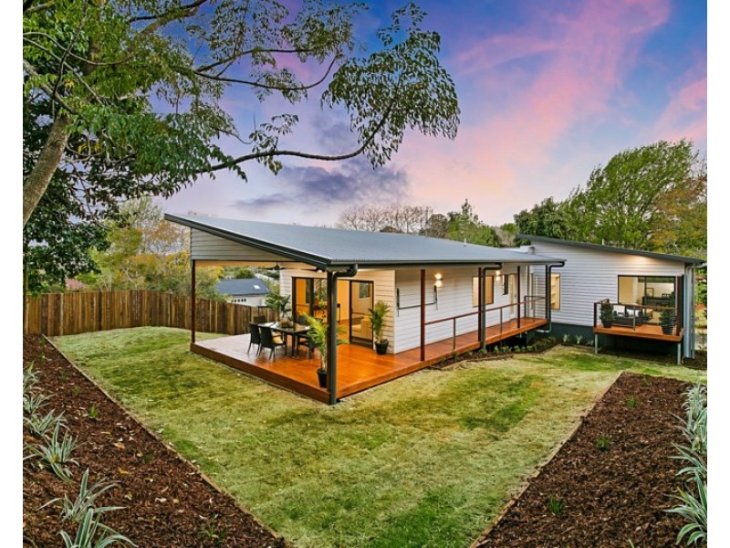 3 Ferguson Street, Mount Lofty QLD 4350