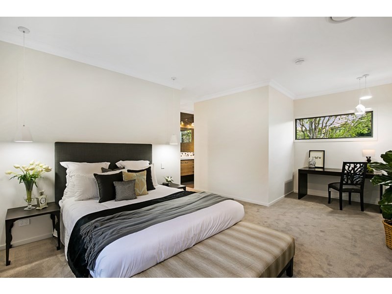 3 Ferguson Street, Mount Lofty QLD 4350