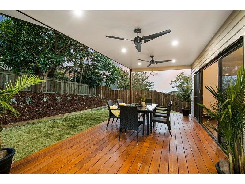 3 Ferguson Street, Mount Lofty QLD 4350