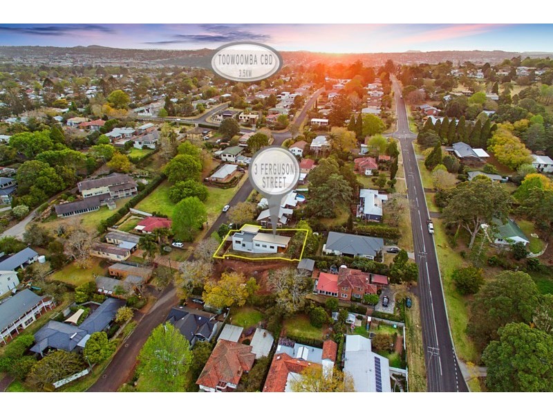 3 Ferguson Street, Mount Lofty QLD 4350