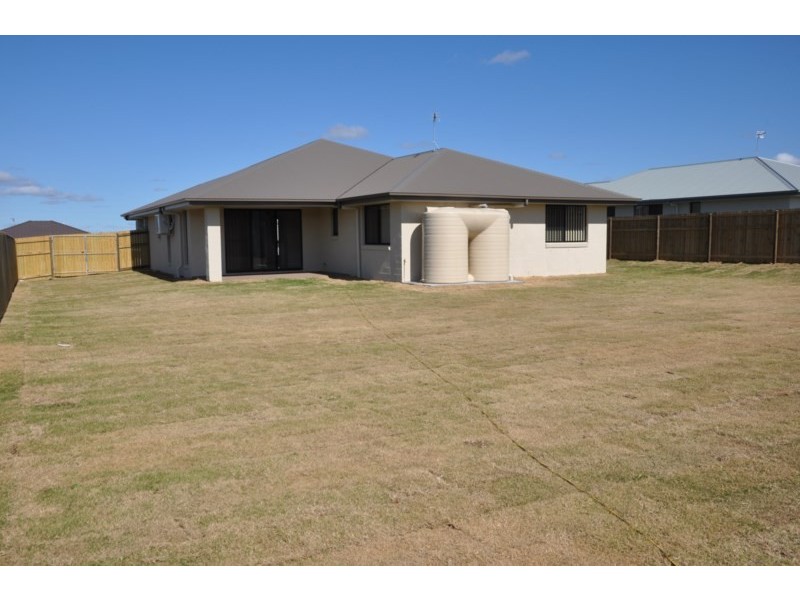 27 Cashmore Street, Wyreema QLD 4352