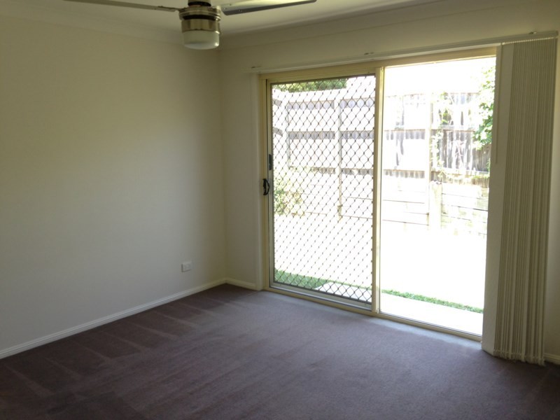 2/6 Winning Street, Glenvale QLD 4350