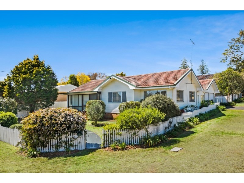 12 Lovett Street, Rangeville QLD 4350