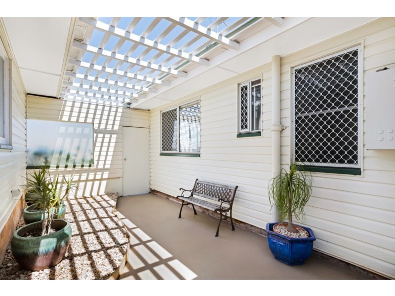 12 Lovett Street, Rangeville QLD 4350