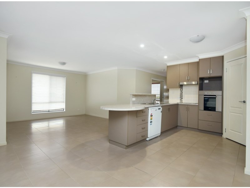 41 Honeyeater Drive, Highfields QLD 4352