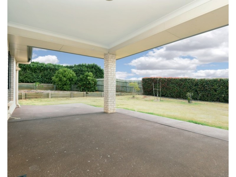 41 Honeyeater Drive, Highfields QLD 4352