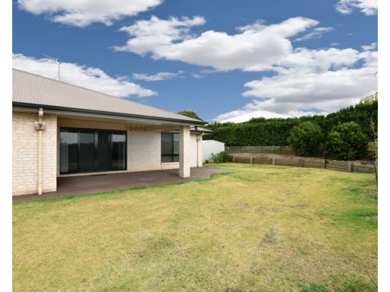 41 Honeyeater Drive, Highfields QLD 4352