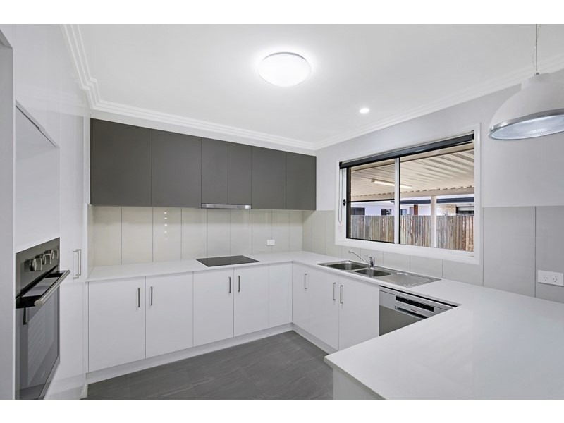 10 Nash Drive, Glenvale QLD 4350