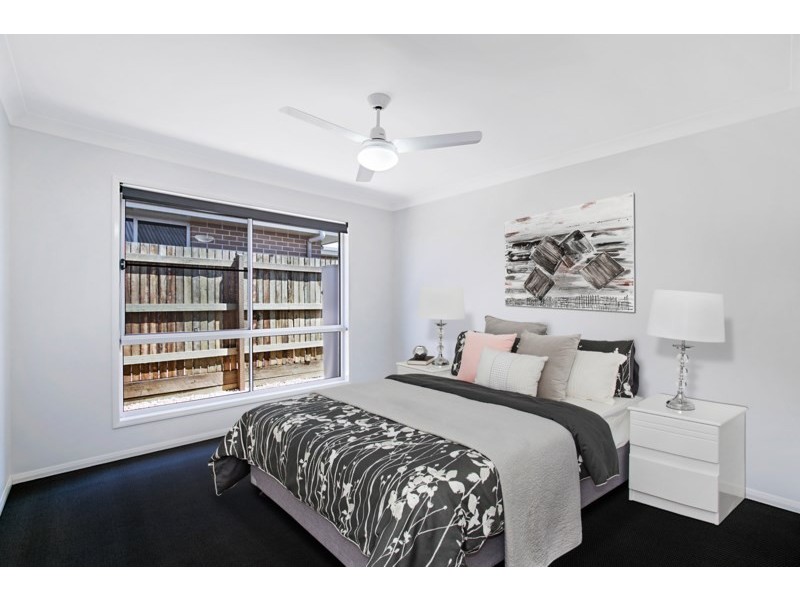 10 Nash Drive, Glenvale QLD 4350