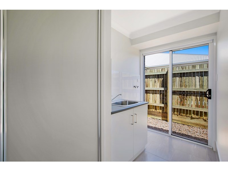 10 Nash Drive, Glenvale QLD 4350