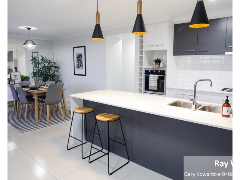 39 Calypso Crescent, Middle Ridge QLD 4350