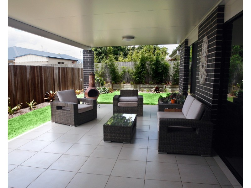 39 Calypso Crescent, Middle Ridge QLD 4350