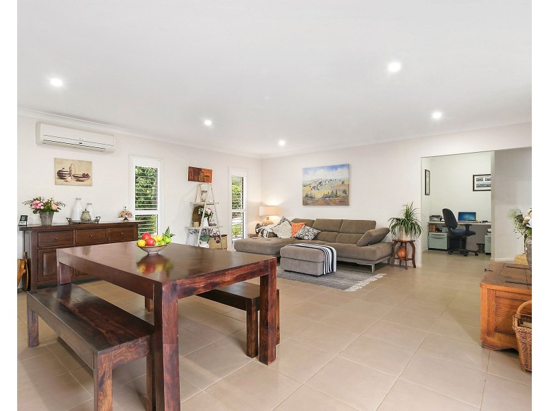 11 Jenna Court, Highfields QLD 4352