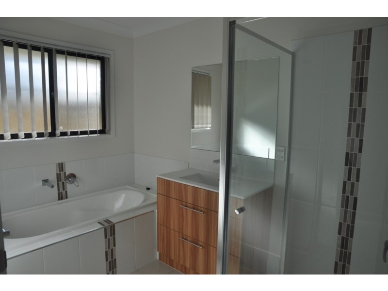 7 Mia Street, Wyreema QLD 4352