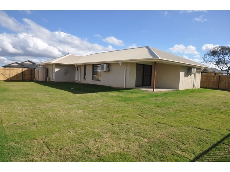 7 Mia Street, Wyreema QLD 4352