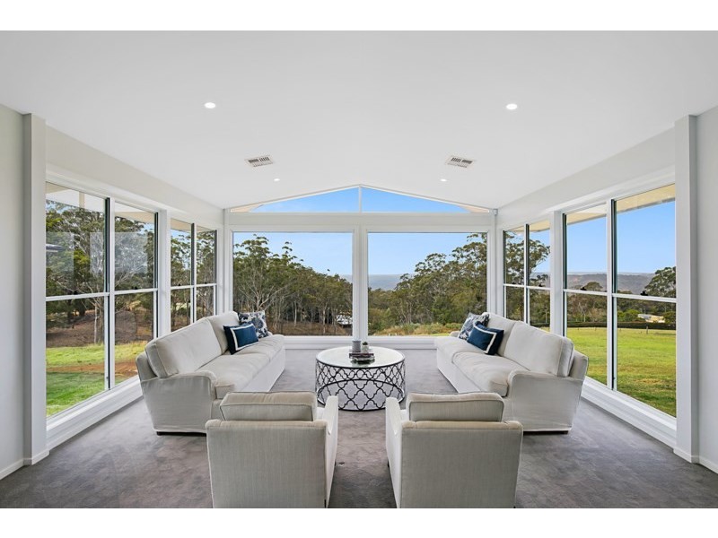 292 Rowbotham Street, Middle Ridge QLD 4350