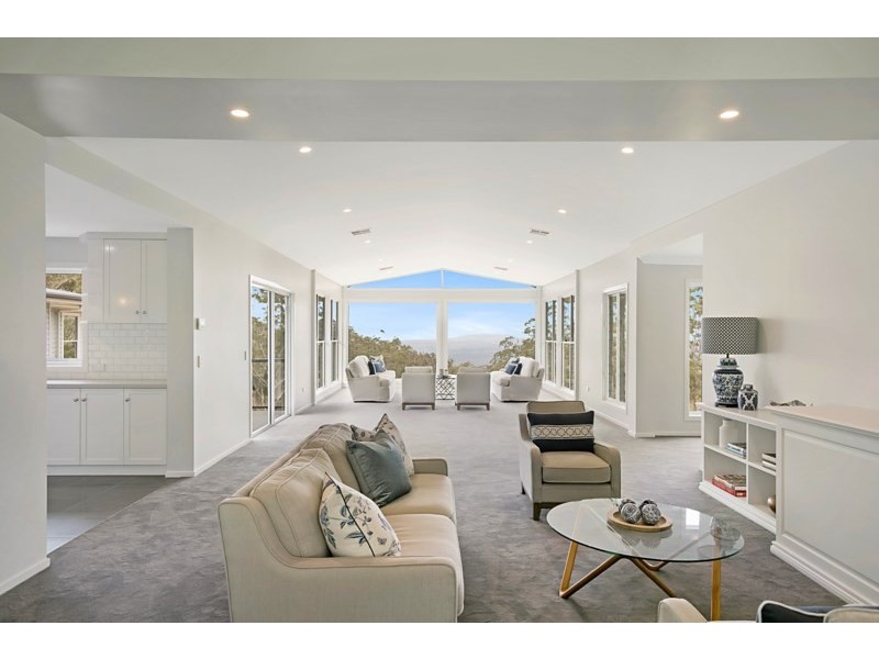 292 Rowbotham Street, Middle Ridge QLD 4350