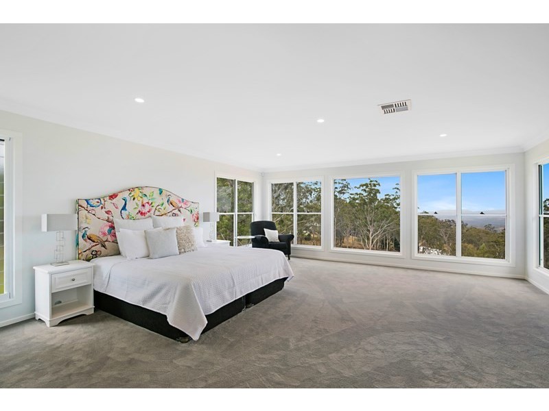 292 Rowbotham Street, Middle Ridge QLD 4350