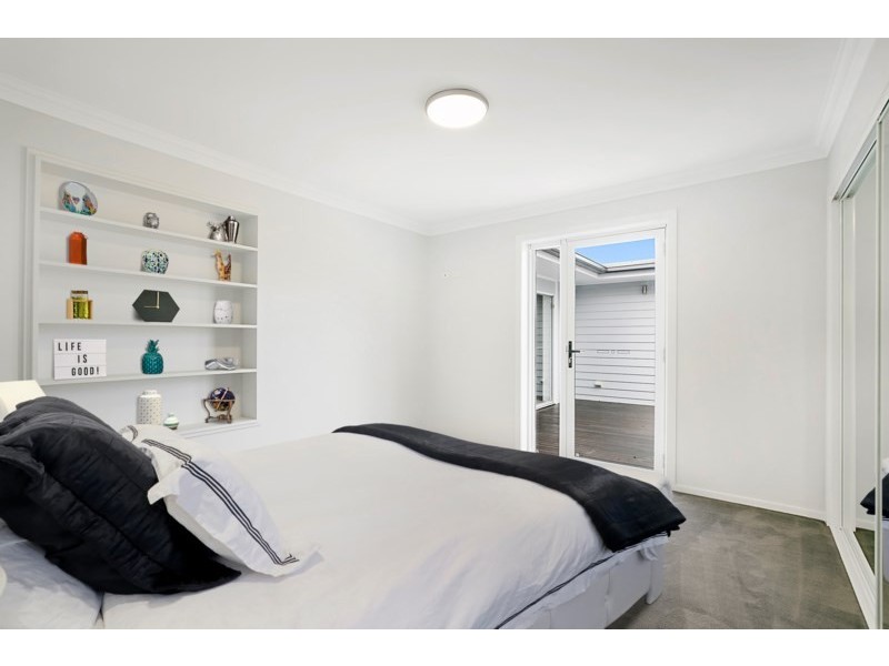 292 Rowbotham Street, Middle Ridge QLD 4350