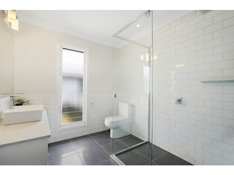 292 Rowbotham Street, Middle Ridge QLD 4350