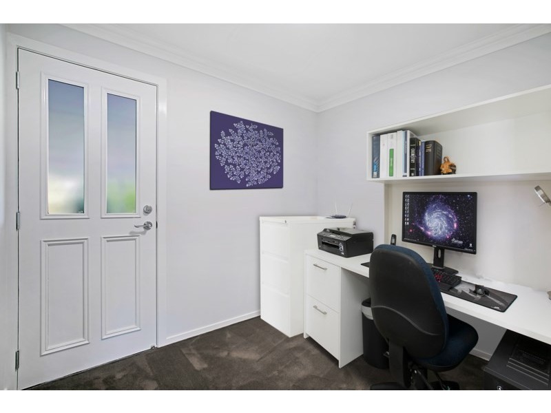 292 Rowbotham Street, Middle Ridge QLD 4350