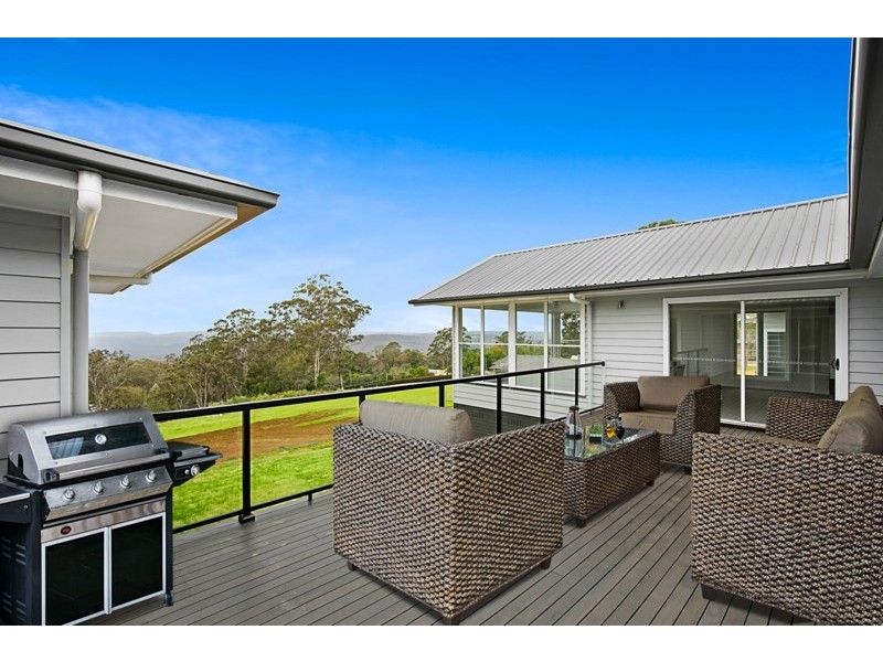 292 Rowbotham Street, Middle Ridge QLD 4350