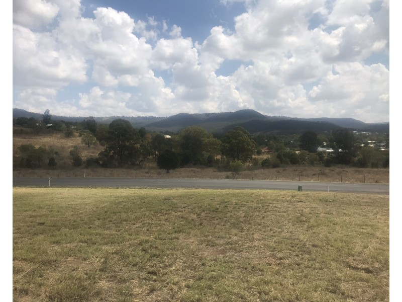 31 O’Neils Road, Withcott QLD 4352