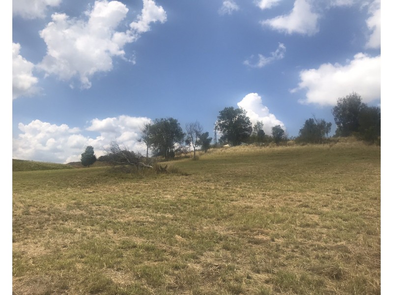 31 O’Neils Road, Withcott QLD 4352